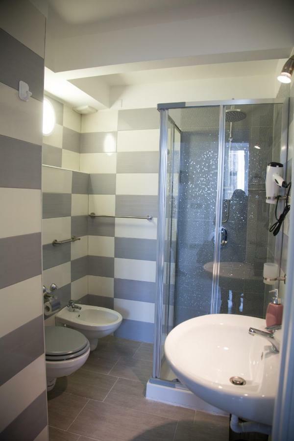 Vesuvius Luxury Suites Naples Extérieur photo
