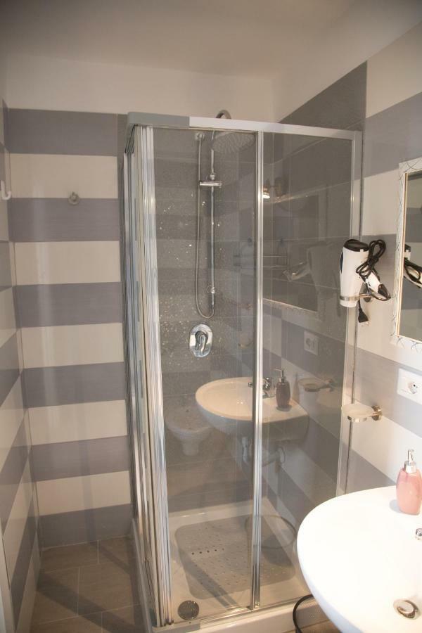 Vesuvius Luxury Suites Naples Extérieur photo