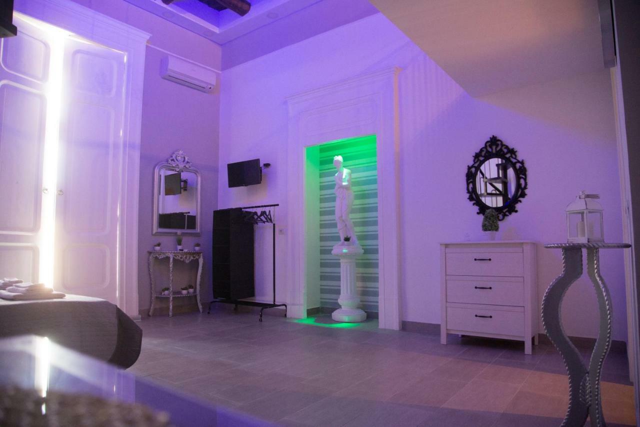 Vesuvius Luxury Suites Naples Extérieur photo