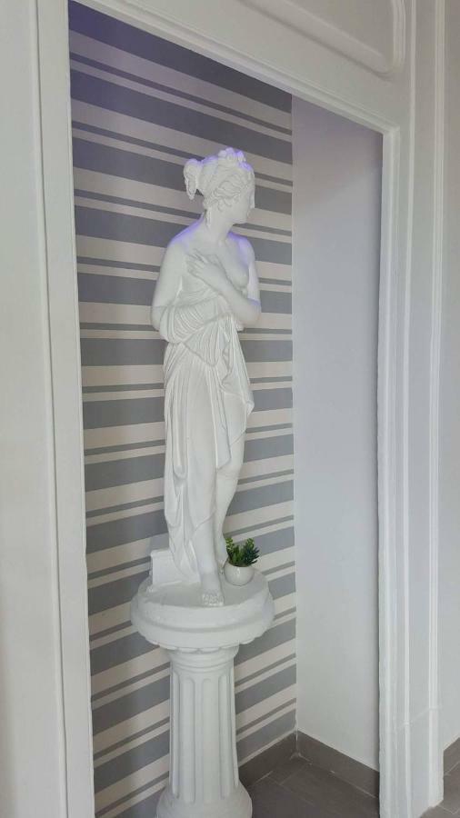Vesuvius Luxury Suites Naples Extérieur photo